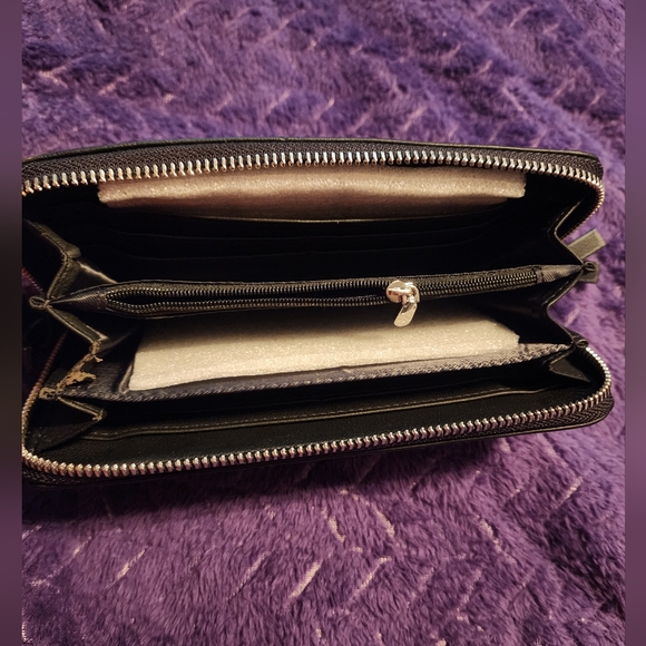 NWT Charming Charlie Wallet - Picture 4 of 4